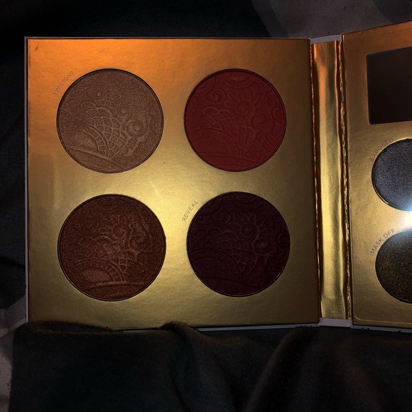 PUR Midnight Masquerade Pallete - Picture 4 of 5